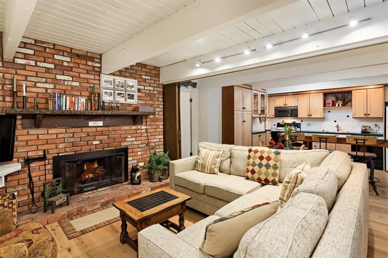Chateau Dumont Unit 2, Condo With Central, Downtown Location Aspen Exterior photo